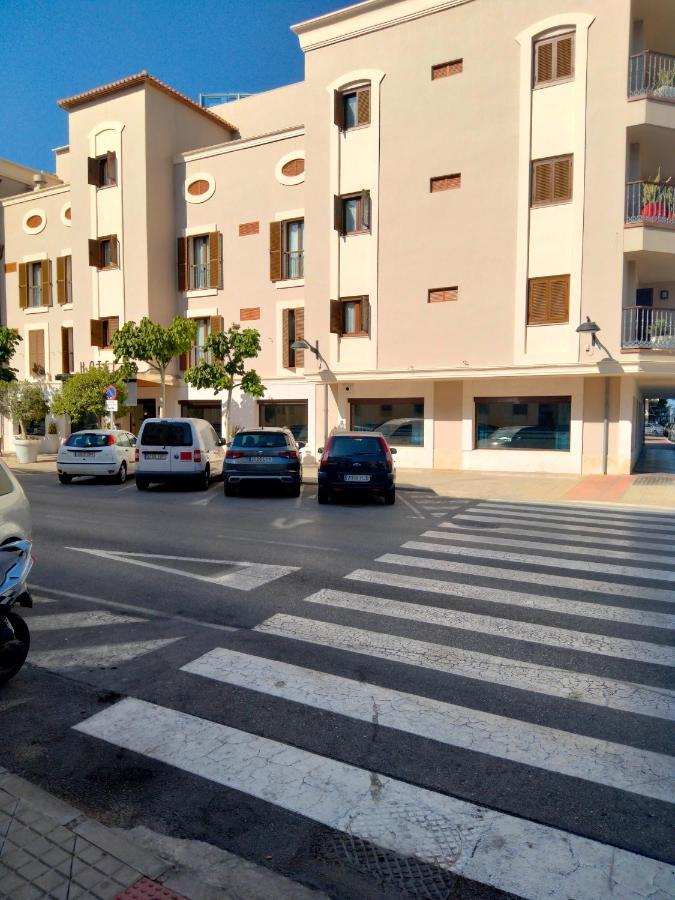City Centre Apartments Дения Екстериор снимка